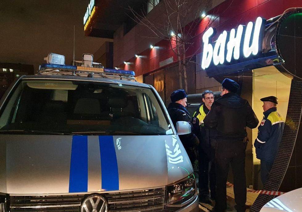Скончался муж блогерши после инцидента в банном комплексе в Москве
