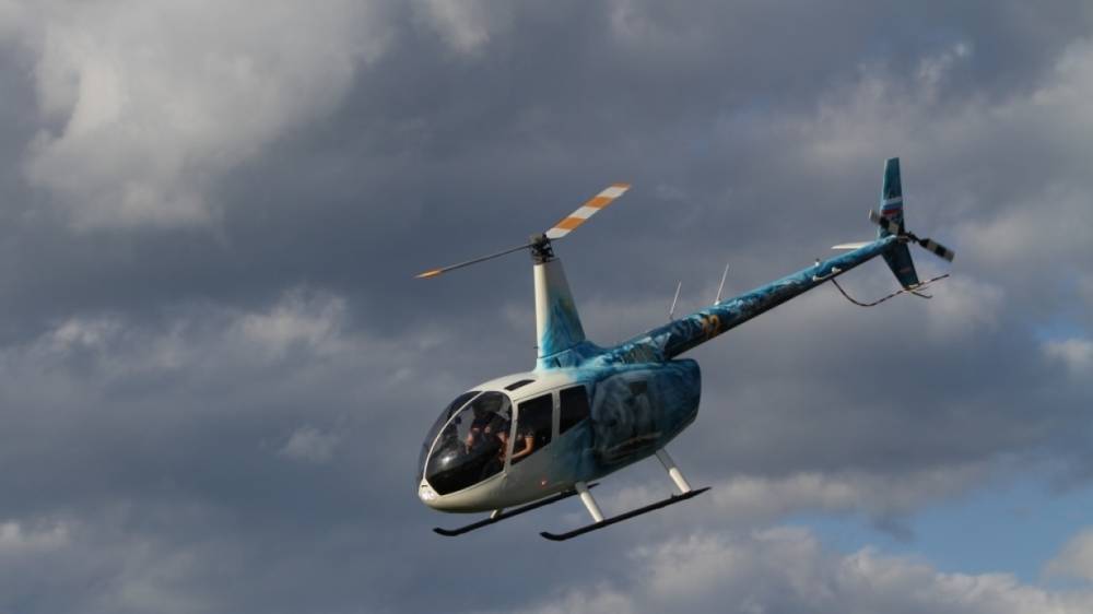 Поиски рухнувшего в Астраханской области вертолета приостановлены до утра