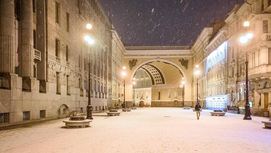 "В зоне гребня антициклона": в Петербурге последний день зимы будет снежным