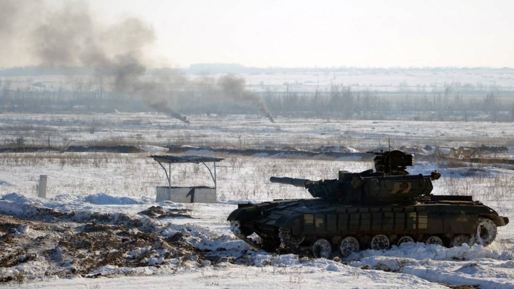ВСУ перебросили военную технику к линии соприкосновения в Донбассе