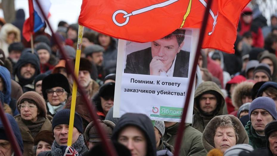 Безопасность на марше Немцова в Петербурге обеспечат 800 росгвардейцев и бронетехника