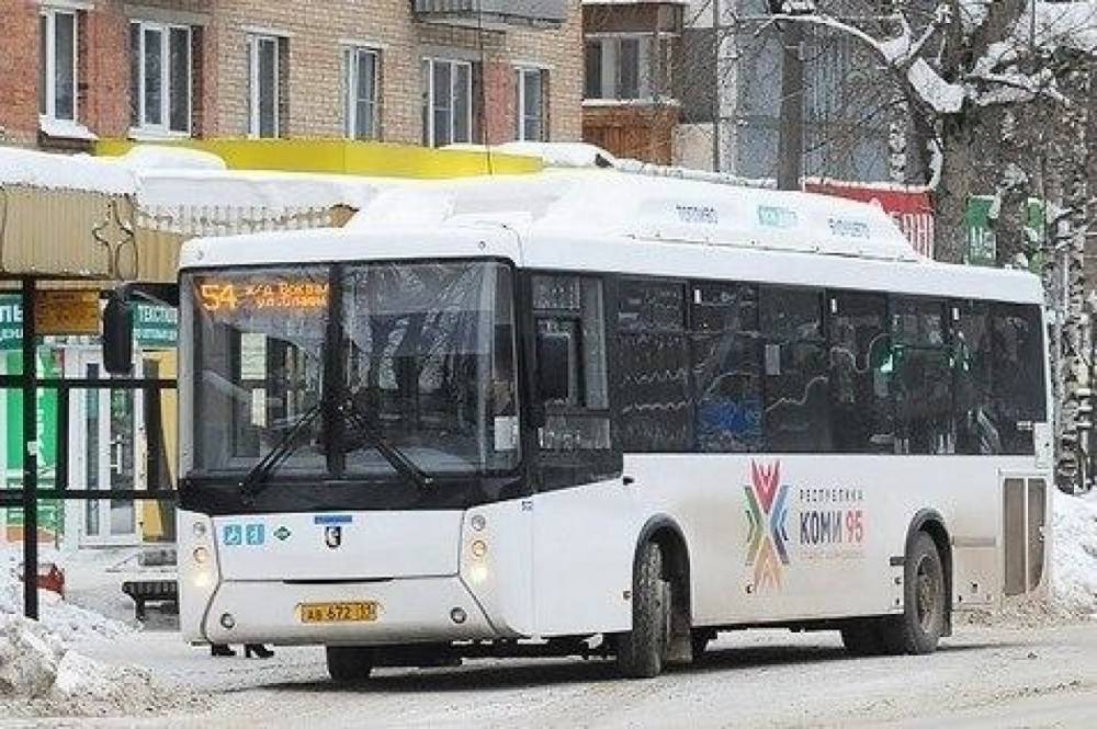 В Архангельске изменились маршруты трех автобусов из-за работ на теплотрассе