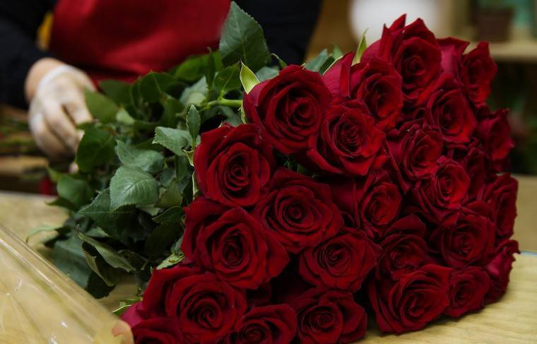 Специалисты посоветовали отказаться от роз на 8 марта