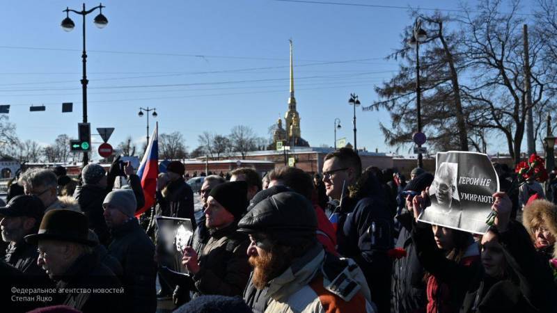 Шафран и Меркури проведут онлайн-трансляцию устроенного оппозицией марша Немцова в Москве