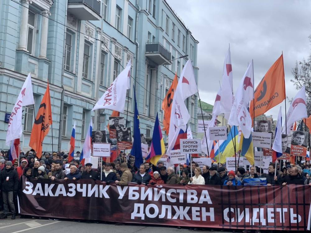 «Белый счетчик»: На марш памяти Немцова пришло более 8 тысяч человек