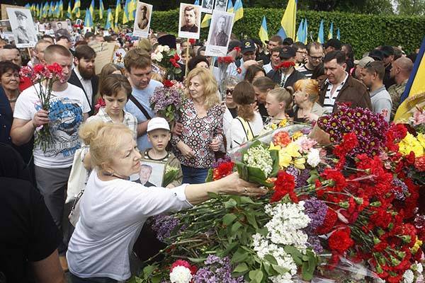 Власти Украины решили не праздновать День Победы 9 мая