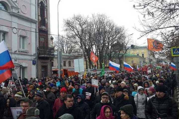 Число участников Марша Немцова в Москве превысило 21 тыс человек