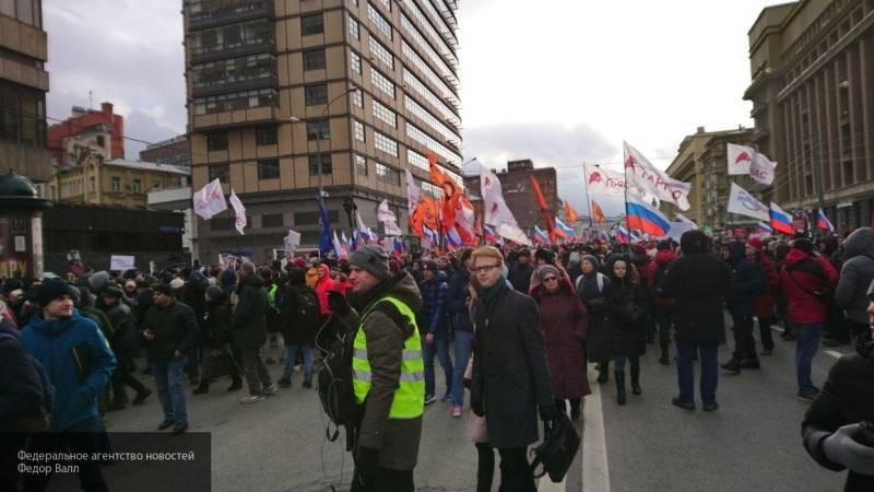 На Марш памяти Немцова пришло втрое меньше людей, чем заявлено организаторами