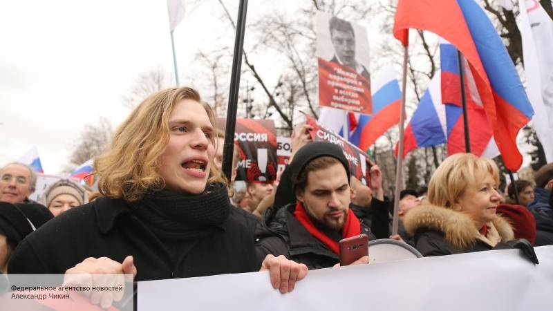 Цеков рассказал о неудавшихся провокациях «либералов» на марше памяти Немцова
