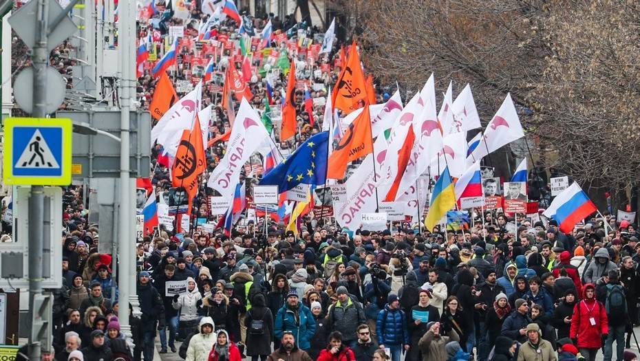 МВД насчитало на шествии в память о Немцове в Москве 10,5 тысяч человек