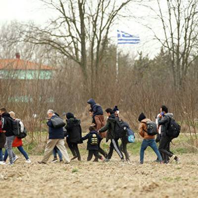Власти Греции предотвратили попытку нарушения границ мигрантами