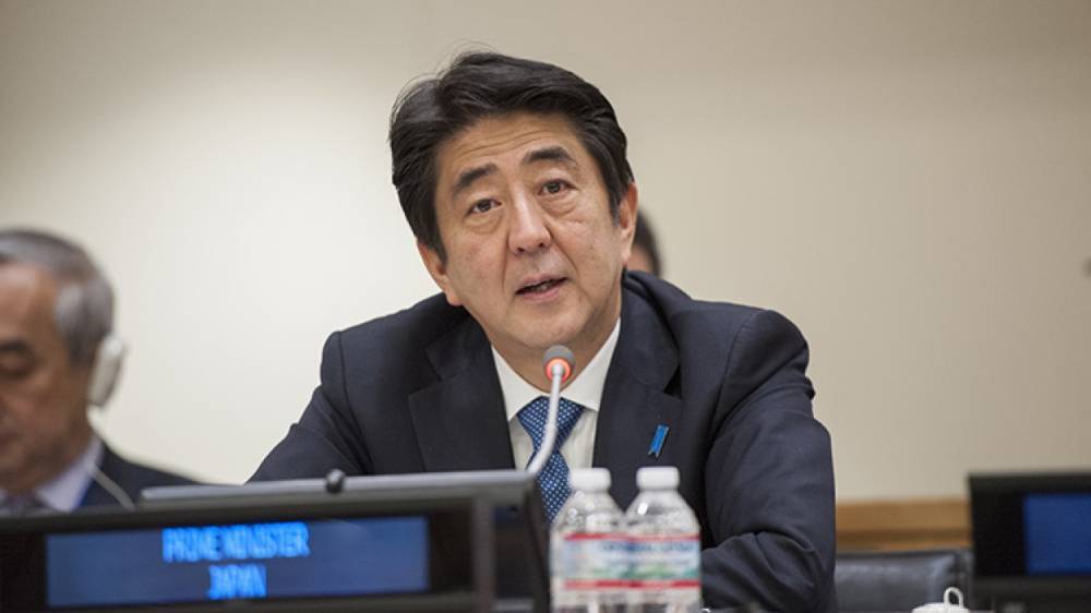 Абэ призвал японцев не скупать туалетную бумагу из-за коронавируса