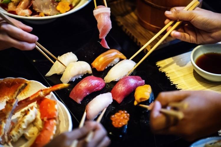 Шеф-повара перечислили вредные блюда в японских ресторанах