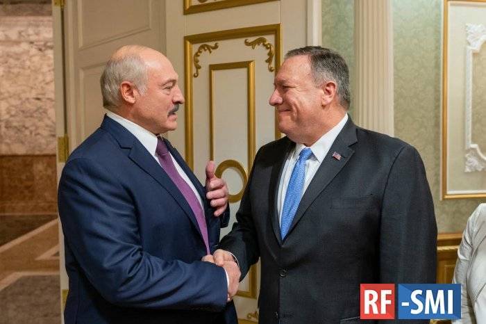Помпео передал президенту Лукашенко личное письмо от Трампа