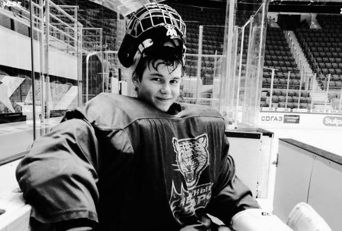 18-летний хоккеист умер после четырех месяцев борьбы с раком костей