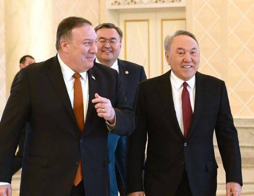 Помпео назвал Назарбаева «давним другом США»