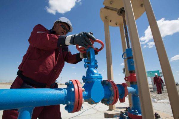 В Казахстане почти половина бюджета сформирована поступлениями от нефти