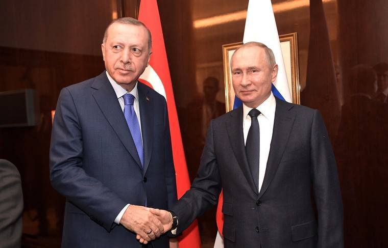 Песков: Путин и Эрдоган контактируют по Сирии