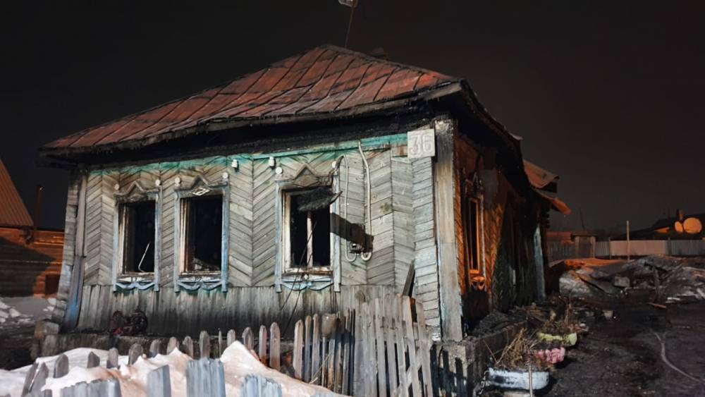 СК опубликовал фото с места пожара в Кузбассе, в котором погибли трое детей и взрослый