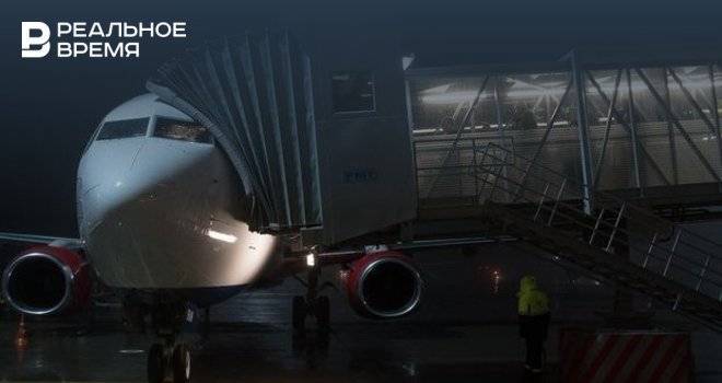 Самолет авиакомпании «Победа» выкатился за пределы взлетно-посадочной полосы в Уфе