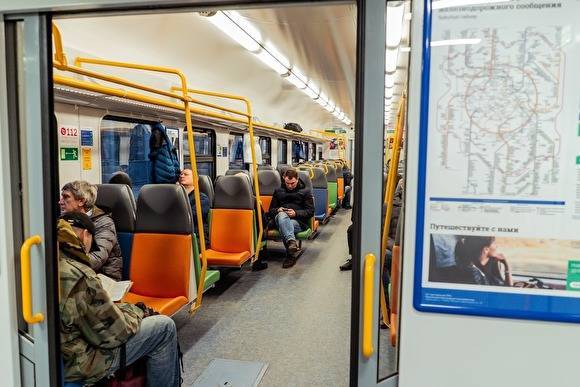 В России предложили высаживать из поездов за пение, громкую музыку и грязную одежду