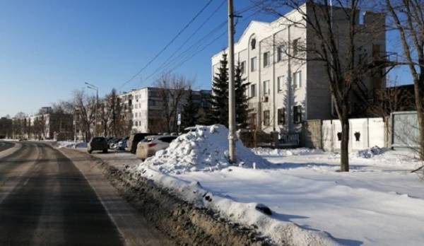 В Челябинске общественники потребовали от мэрии наказать подрядчиков за плохую уборку снега