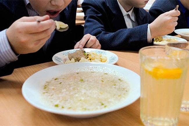 Бюджет Омской области раскошелился на школьные обеды: 5 рублей в день