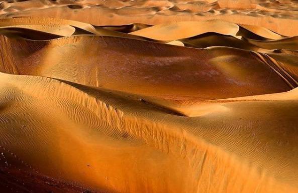 Ученые из Кембриджа выяснили, что песчаные дюны «общаются» между собой - vm.ru