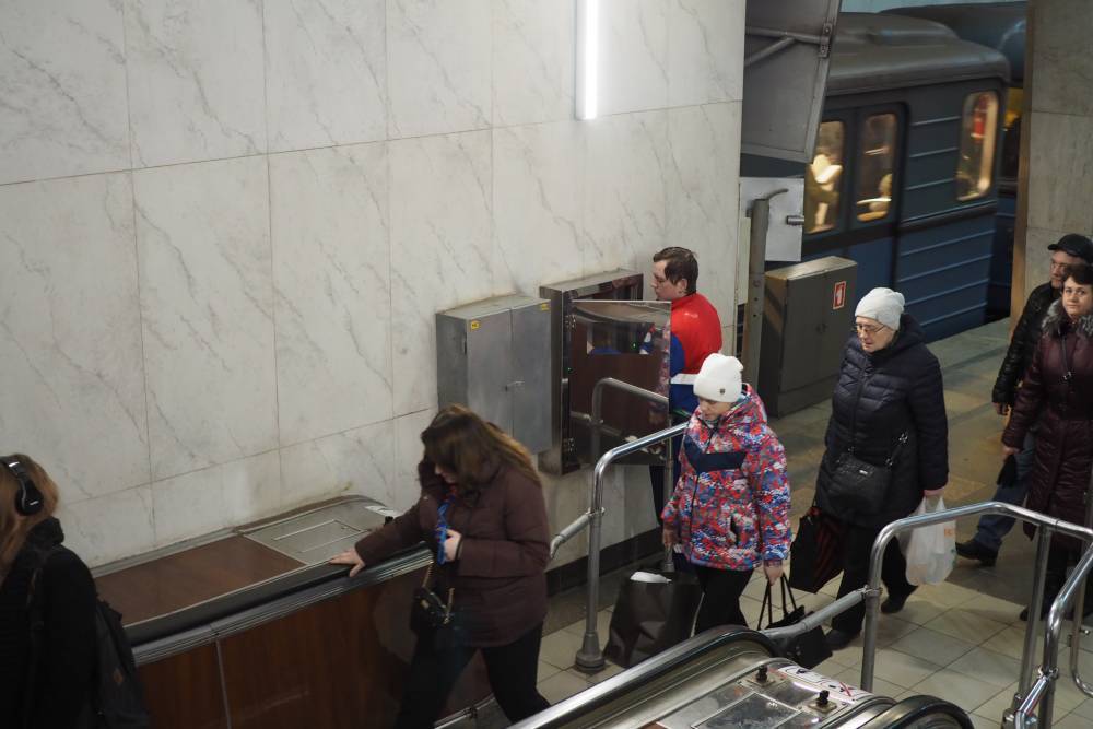 Стало известно, с какой скоростью движутся эскалаторы московского метро
