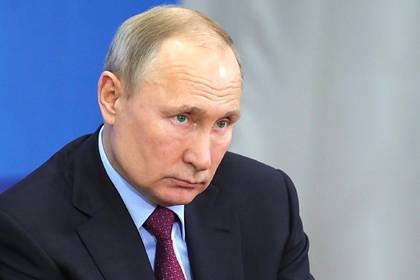 Путин отверг версию об изменении Конституции для продления своих полномочий