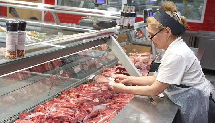 Ученые в США заявили о смертельной опасности красного мяса и колбас