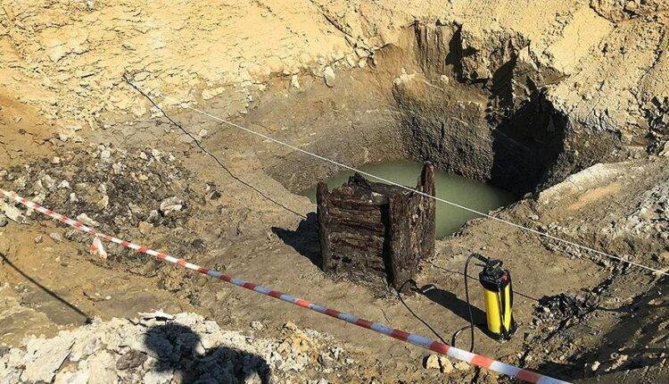 В Чехии археологи нашли деревянный колодец возрастом 7,5 тыс. лет