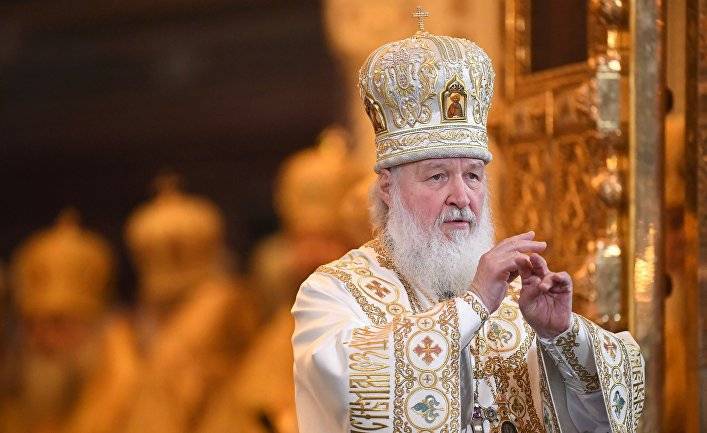 Дневник (Болгария): русский патриарх захотел вписать Бога в Конституцию