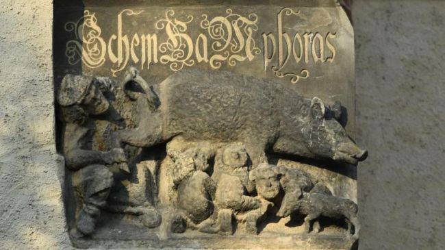 В Германии суд отказался уничтожить «антисемитский» барельеф XIV века