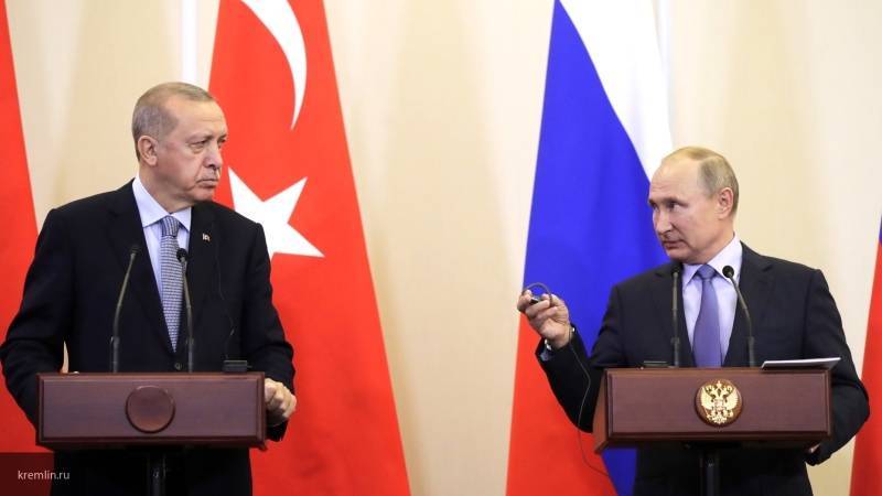 Эрдоган обсудил с Путиным по телефону инцидент с обстрелом военных Турции в Идлибе