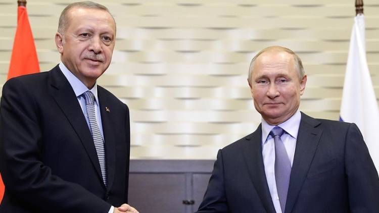 Эрдоган обсудил с Путиным обстрел турецких военных в Идлибе