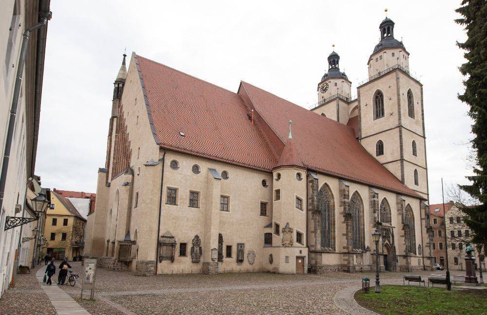 Суд в Германии отказался демонтировать антисемитский барельеф в церкви