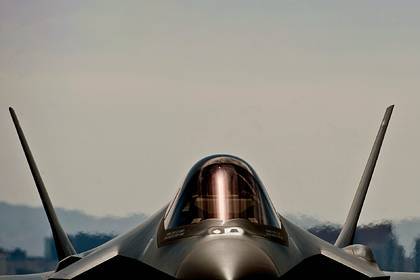 Подсчитана способность F-35 сбросить термоядерные бомбы на Россию