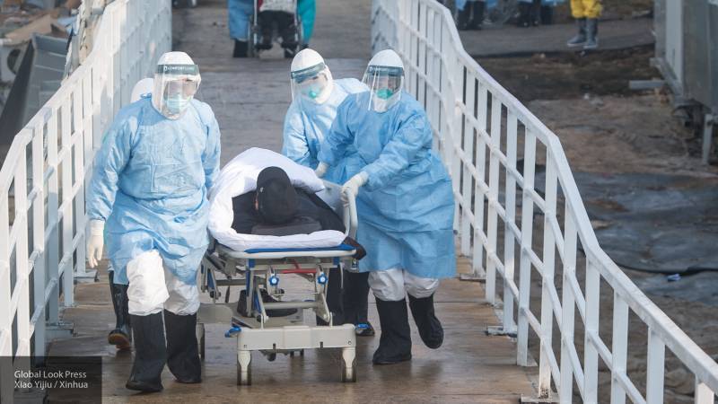 Двое россиян находятся на круизном судне в Японии, где у пассажиров обнаружили коронавирус