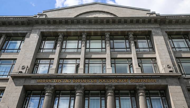 Россия впервые за девять лет вернула больше кредитов, чем выдала