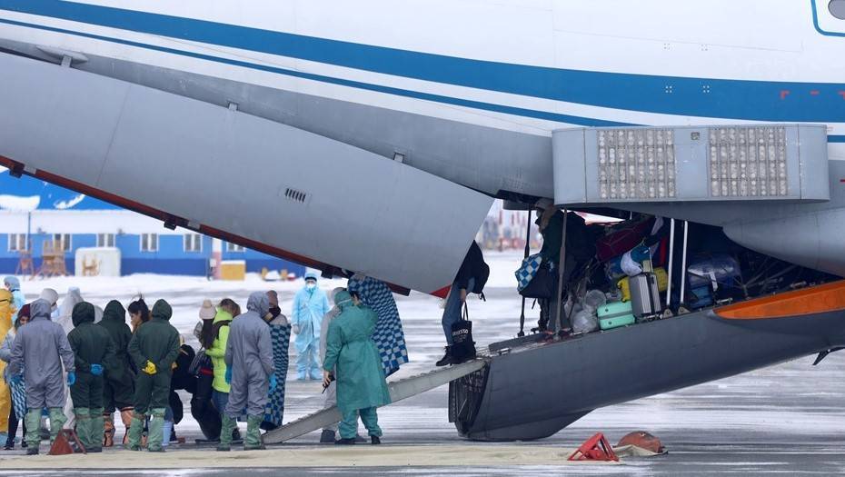 В Тюменской области приземлился второй самолет с эвакуированными из Уханя россиянами