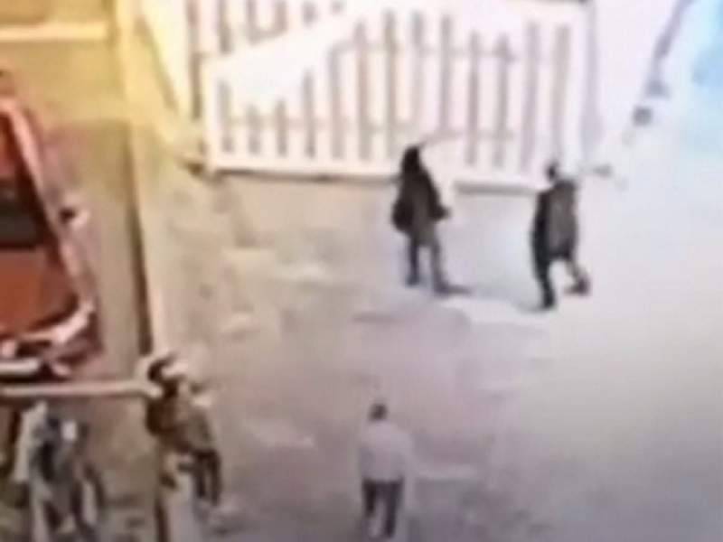 Избиение сотрудника ФСБ в Москве сняли на видео