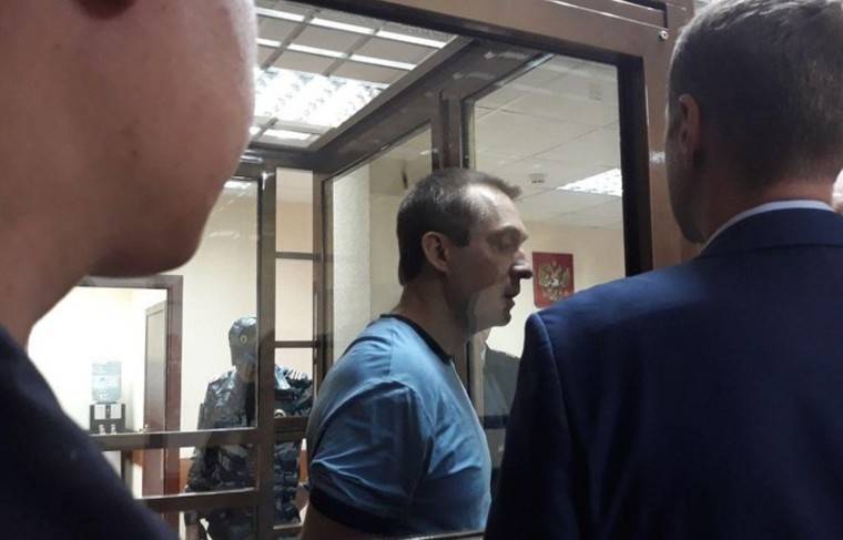 Прокурор просит оштрафовать жену экс-полковника Захарченко на 150 тыс. руб.