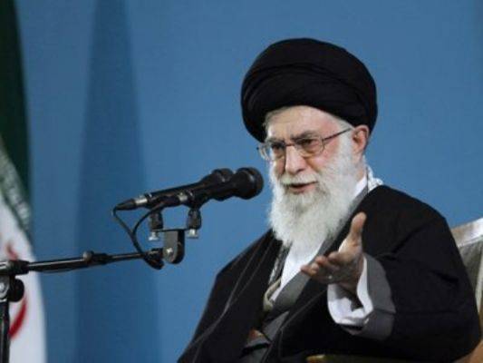 Аятолла Хаменеи призвал иранцев активно голосовать на парламентских выборах