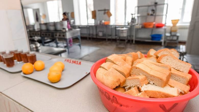 В Омске прокомментировали ситуацию с 5-рублевыми обедами для школьников