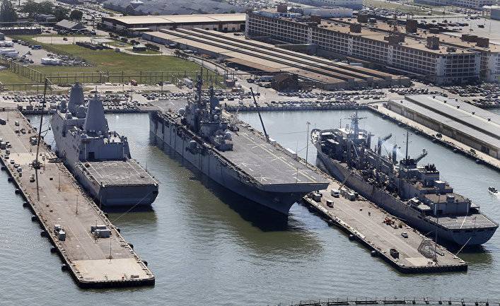 Washington Examiner (США): Россия и Китай могут атаковать американские корабли в их портах, считает американский адмирал