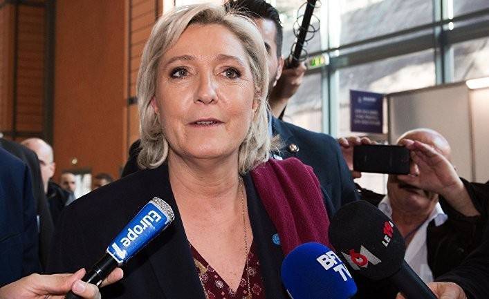 Marianne: Ле Пен задолжала более 9 миллионов евро компании из России