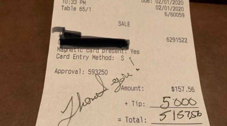 Миллиардер оставил официантке из Массачусетса $5000 на чай, поддержав вирусный челлендж