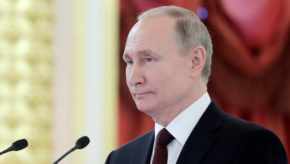 Путин призвал исключить волокиту при выдаче пособий и маткапитала