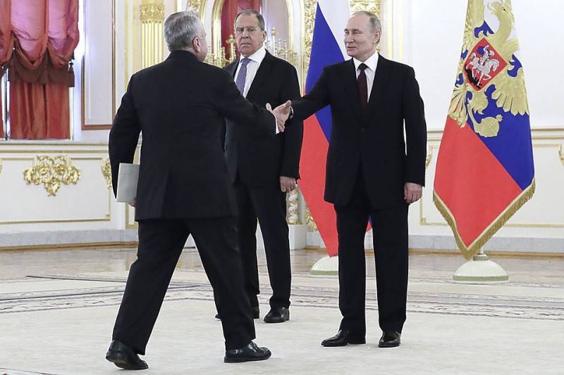 Пять послов самых влиятельных стран мира приехали в Кремль